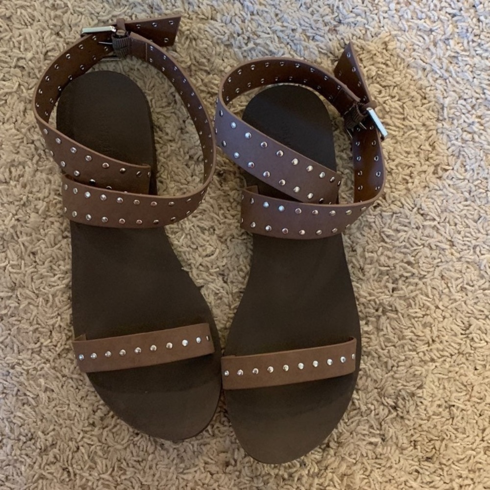 Wrap sandals
